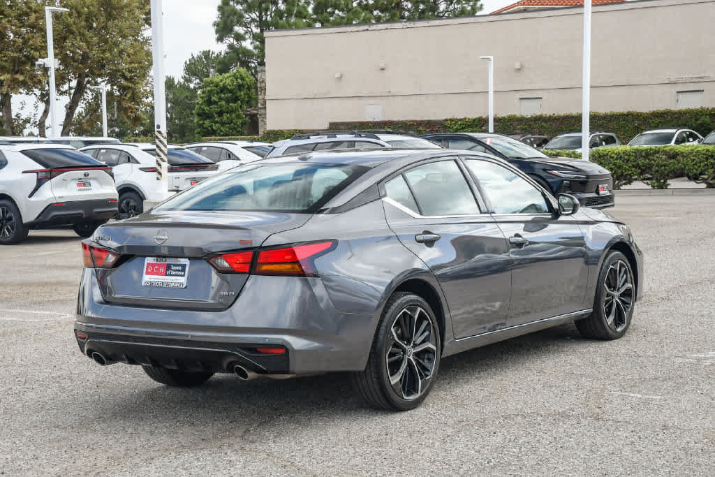 Used 2025 Nissan Altima 2.5 SR AWD/4WD image 10