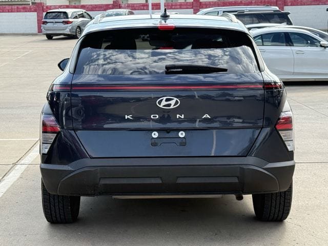 Used 2024 Hyundai Kona SEL FWD image 5