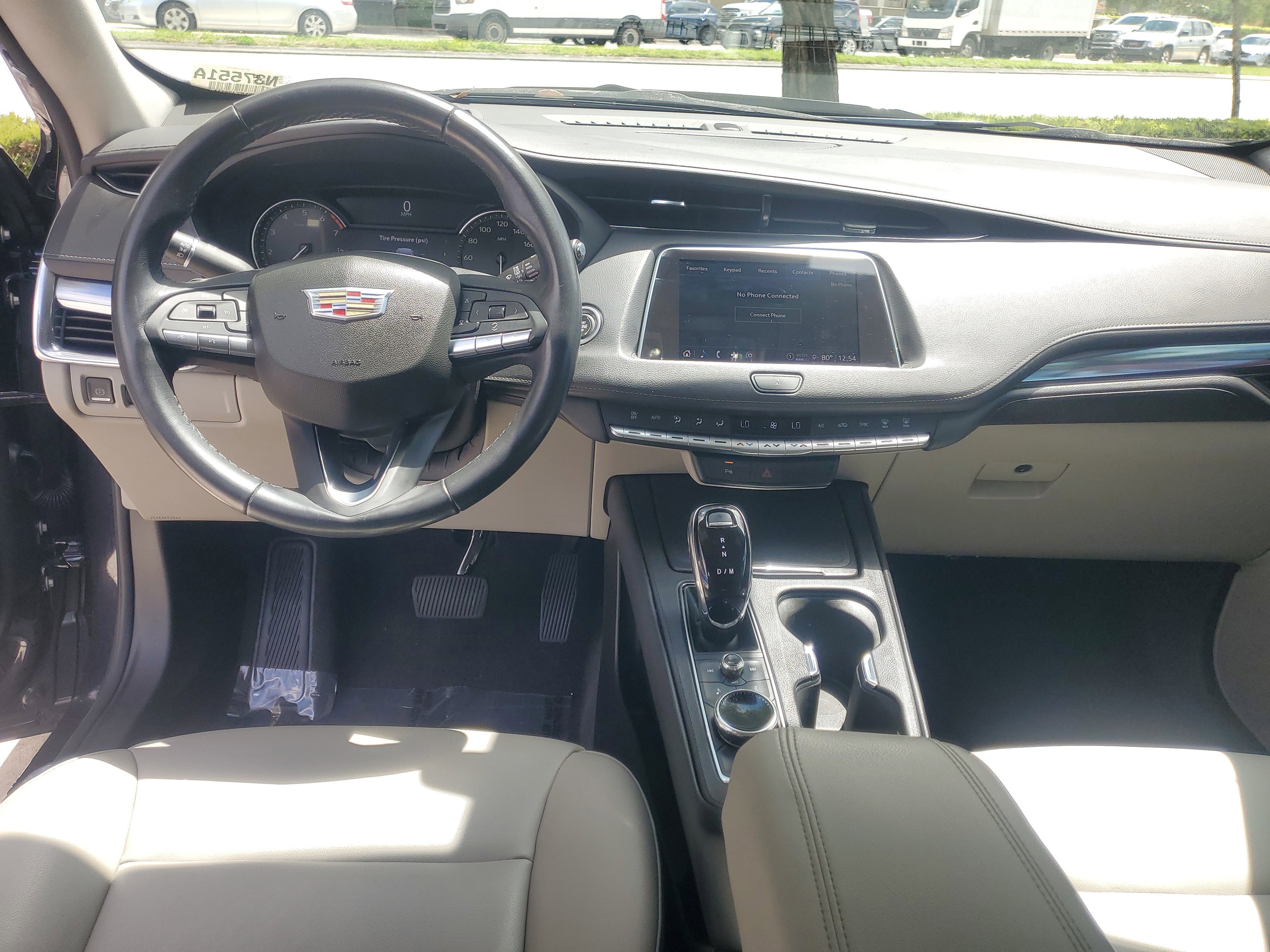 Used 2023 Cadillac XT4 Luxury FWD image 14