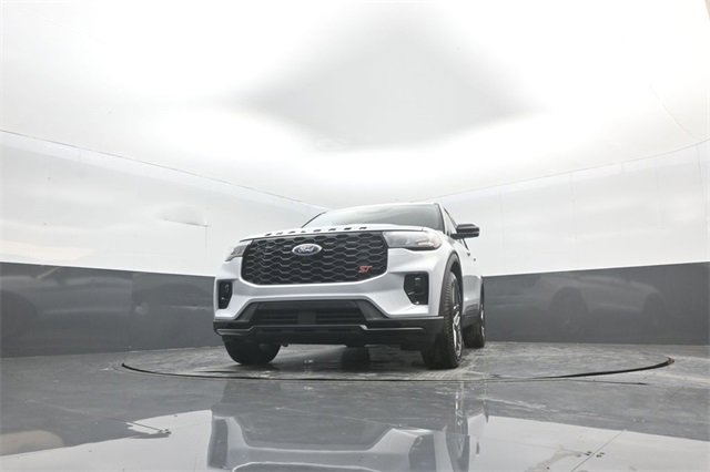 New 2026 Ford Explorer ST image 30