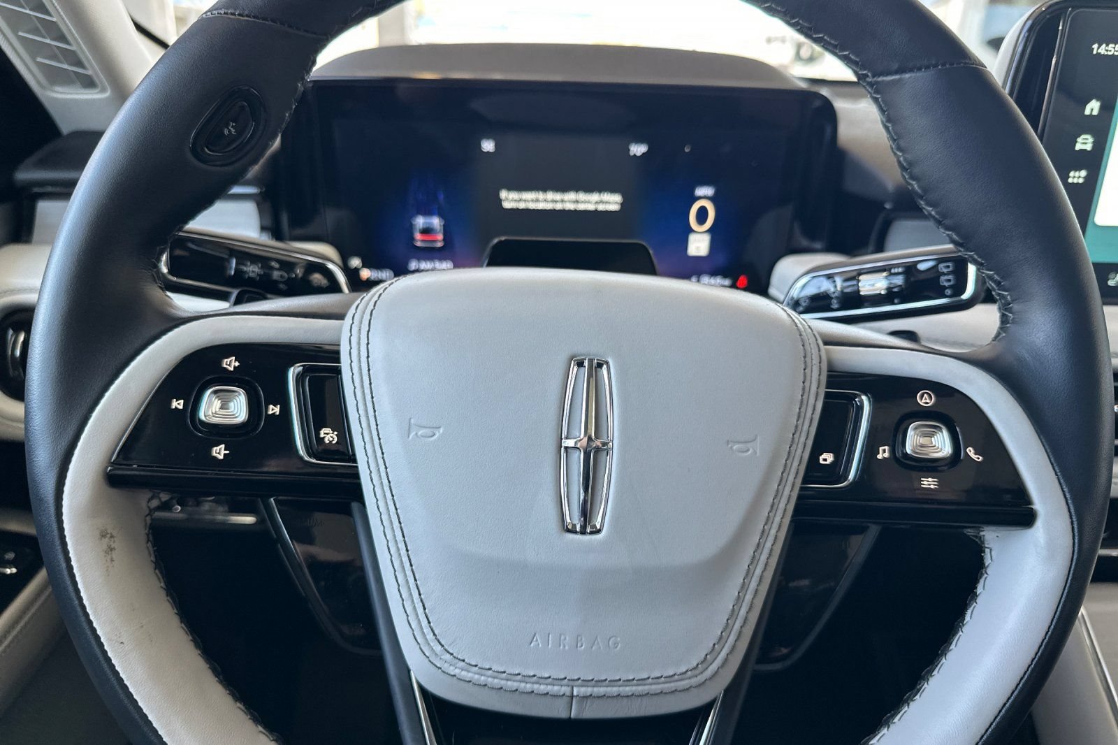 New 2026 Lincoln Aviator Reserve AWD/4WD image 24