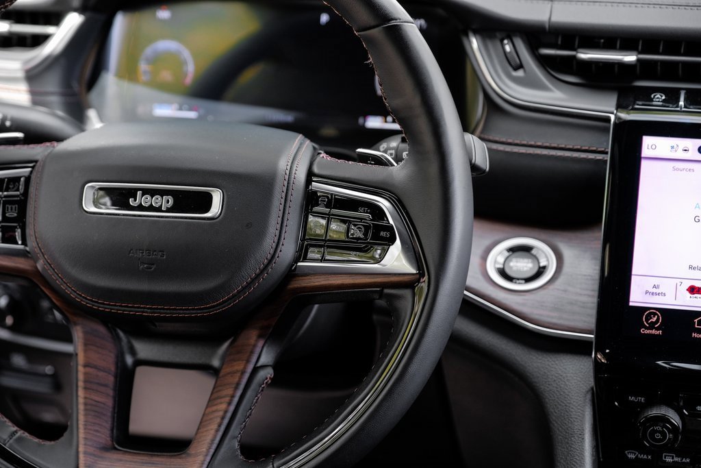 Used 2022 Jeep Grand Cherokee Summit image 28