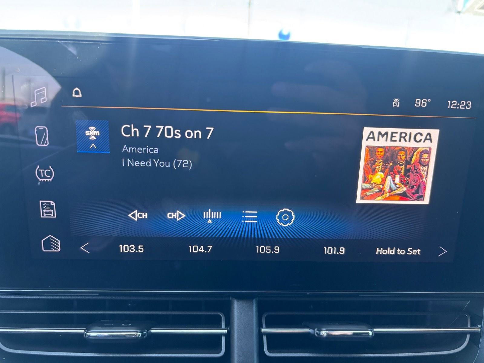 Used 2025 Chevrolet Trax RS w/ Driver Confidence Package image 24