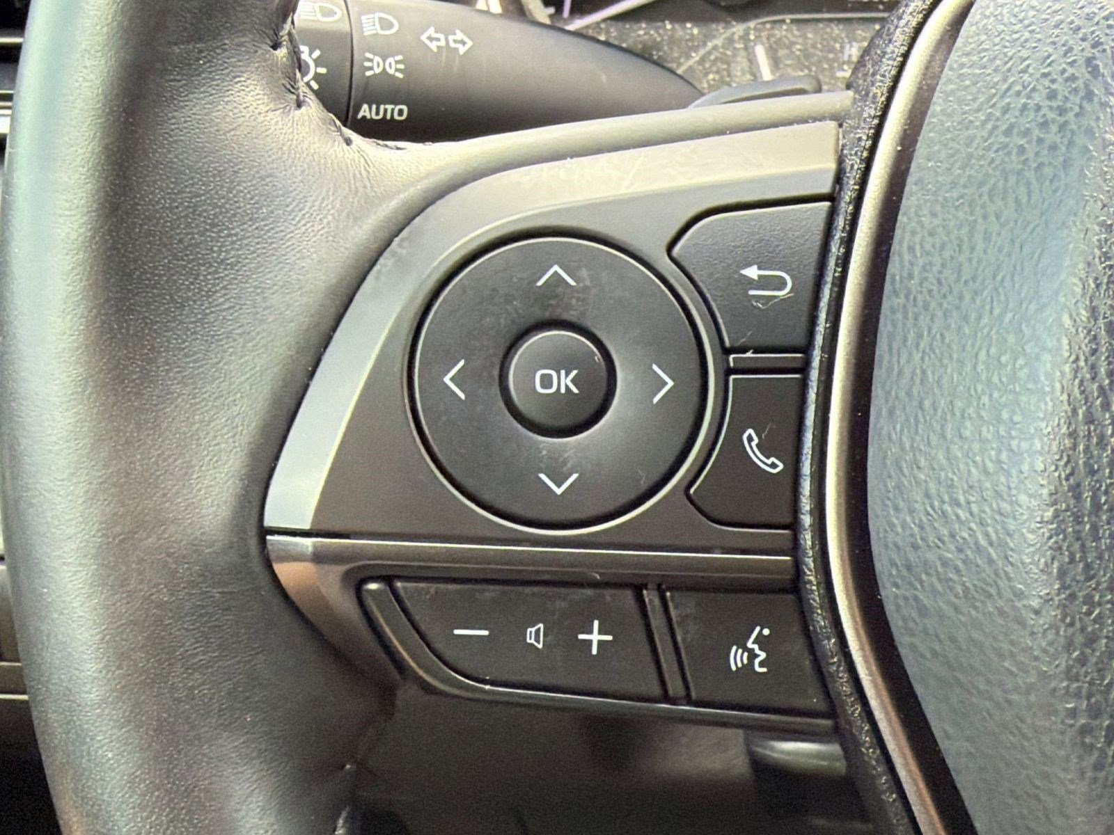 Certified 2021 Toyota Camry SE image 16