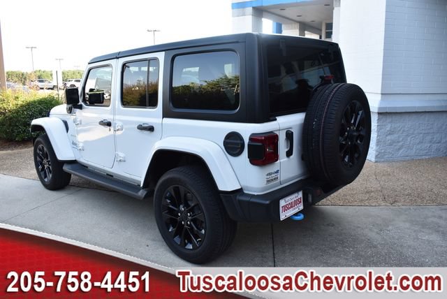 Used 2023 Jeep Wrangler Unlimited Sahara w/ Cold Weather Group AWD/4WD image 9