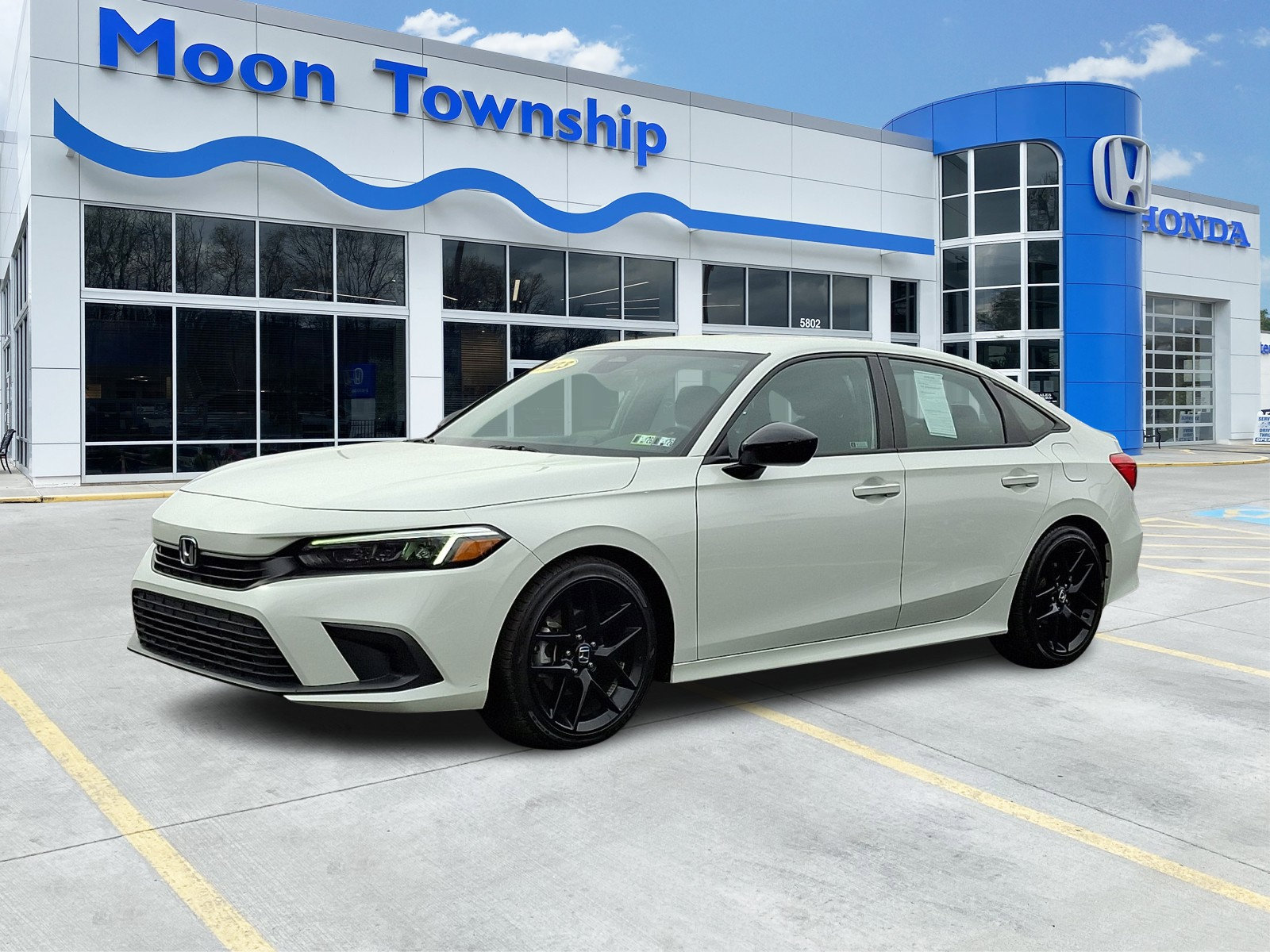 Used 2023 Honda Civic Sport image 3