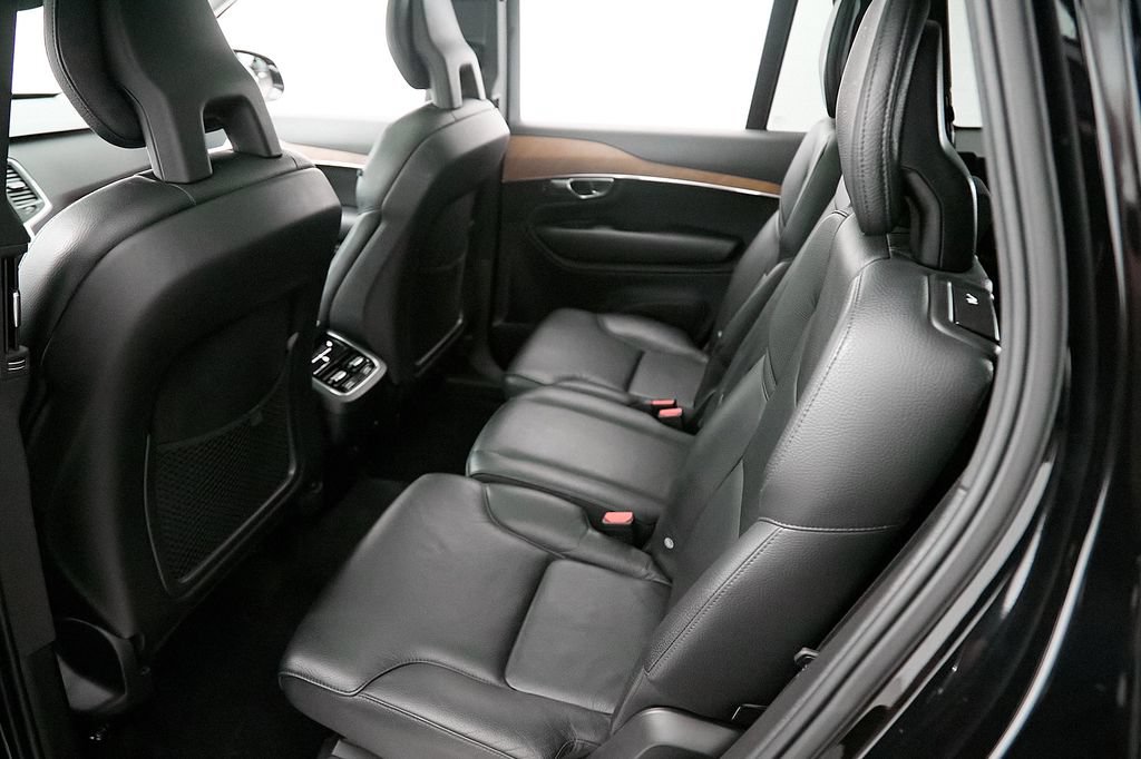 Used 2021 Volvo XC90 T6 Momentum AWD/4WD image 20