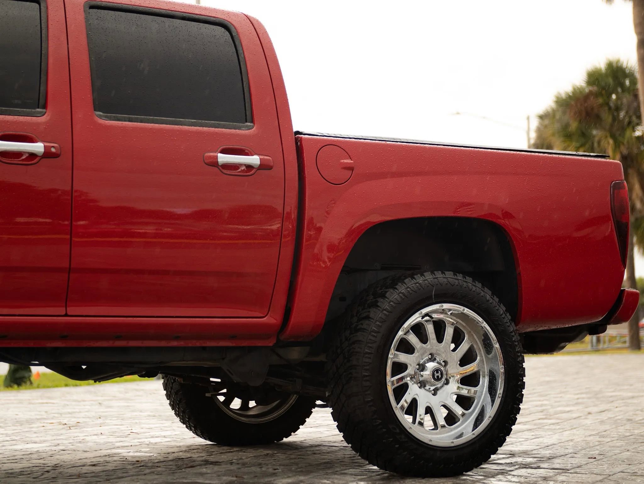 Used 2012 Chevrolet Colorado LT AWD/4WD image 9