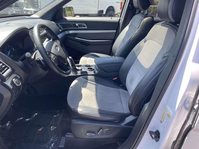Certified 2017 Ford Explorer XLT w/ Equipment Group 202A image 11