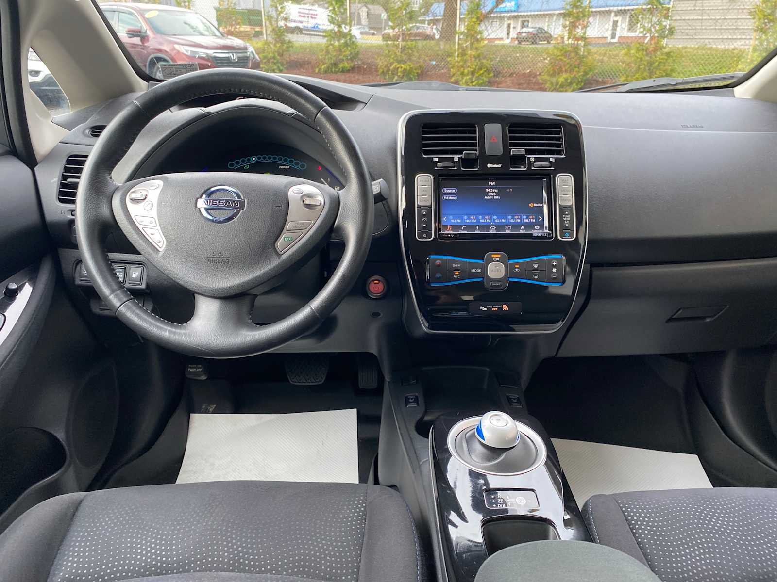 Used 2016 Nissan Leaf SV FWD image 7