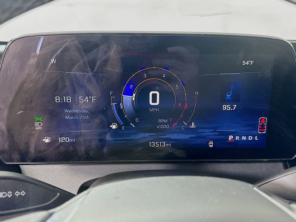 Used 2025 Chevrolet Traverse LT image 25