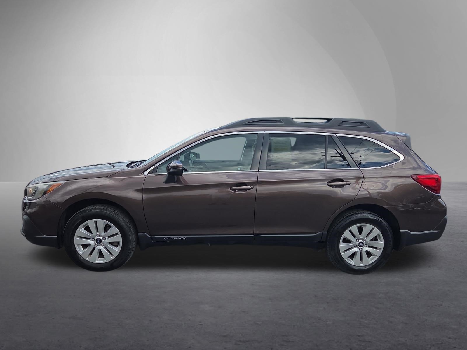 Used 2019 Subaru Outback 2.5i Premium w/ Popular Package #2 AWD/4WD image 7
