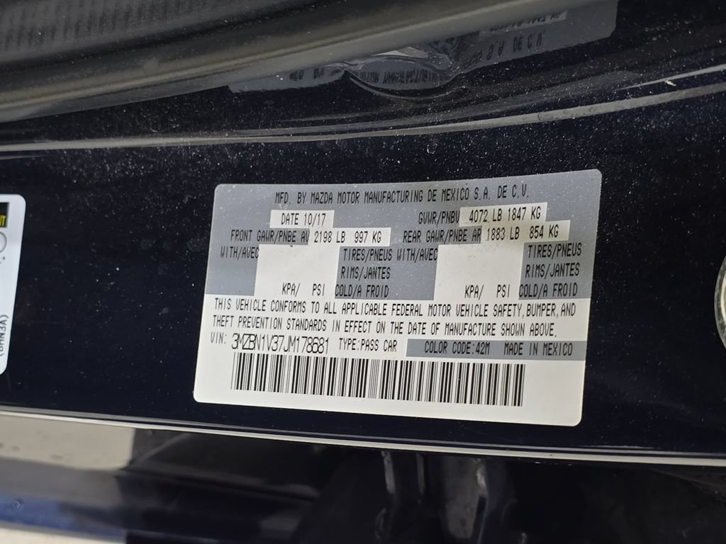 Used 2018 MAZDA MAZDA3 Touring FWD image 34