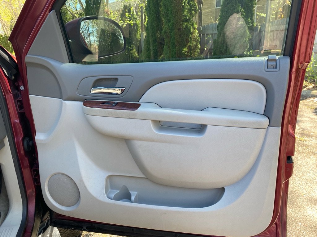 Used 2010 Chevrolet Tahoe LT AWD/4WD image 21