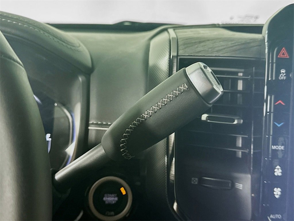 New 2025 RAM 3500 Limited w/ Towing Technology Group image 12