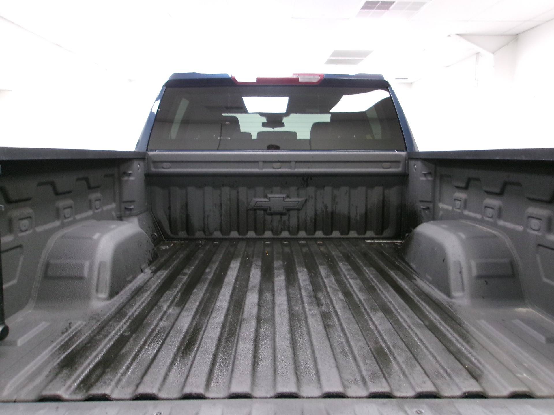 Used 2022 Chevrolet Silverado 1500 Custom Trail Boss AWD/4WD image 11