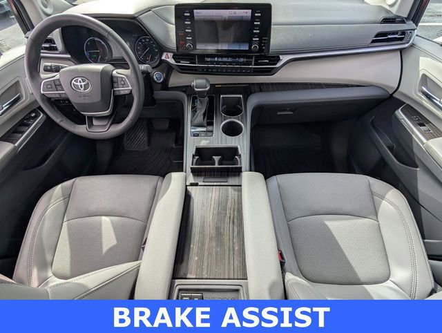 Used 2024 Toyota Sienna Limited image 8