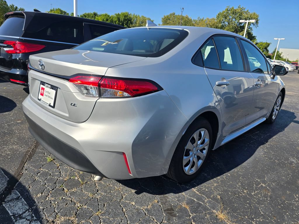 Used 2025 Toyota Corolla LE FWD image 8