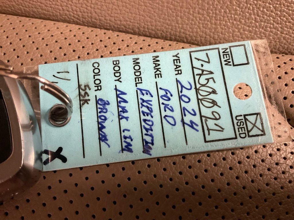 Used 2024 Ford Expedition Max Limited image 34