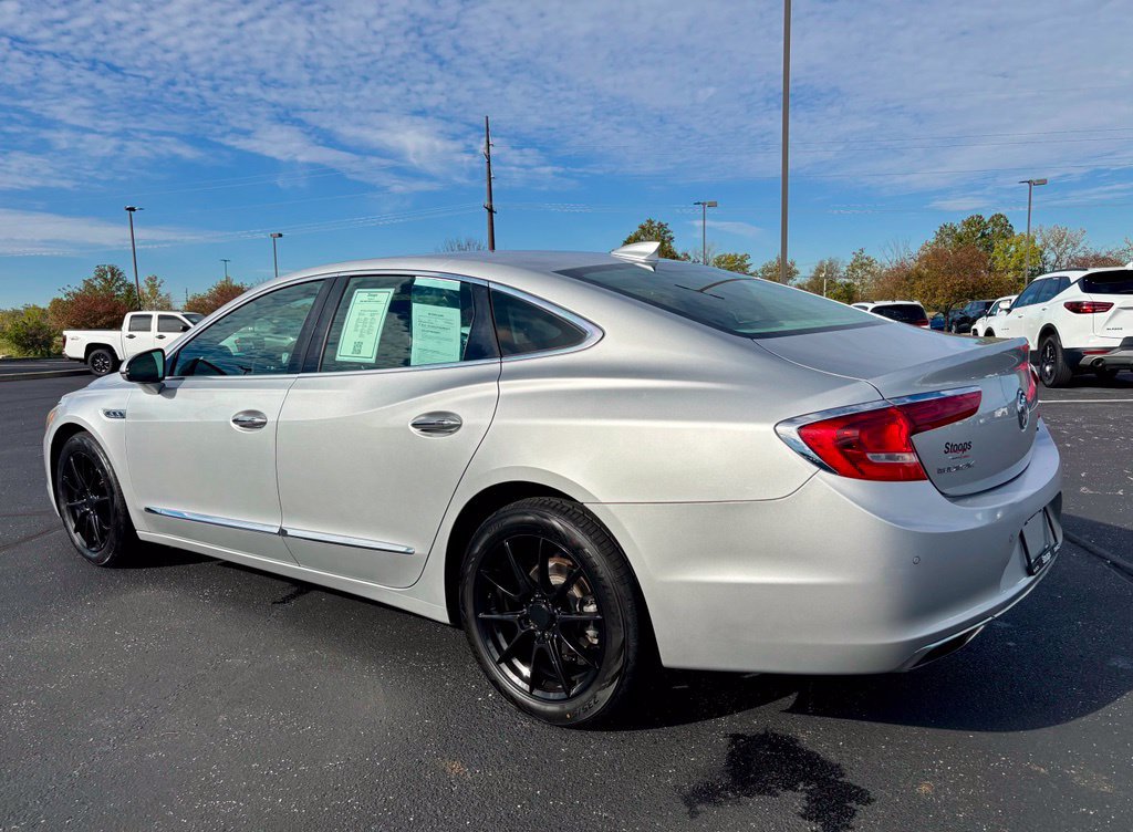 Used 2017 Buick LaCrosse Essence FWD image 5