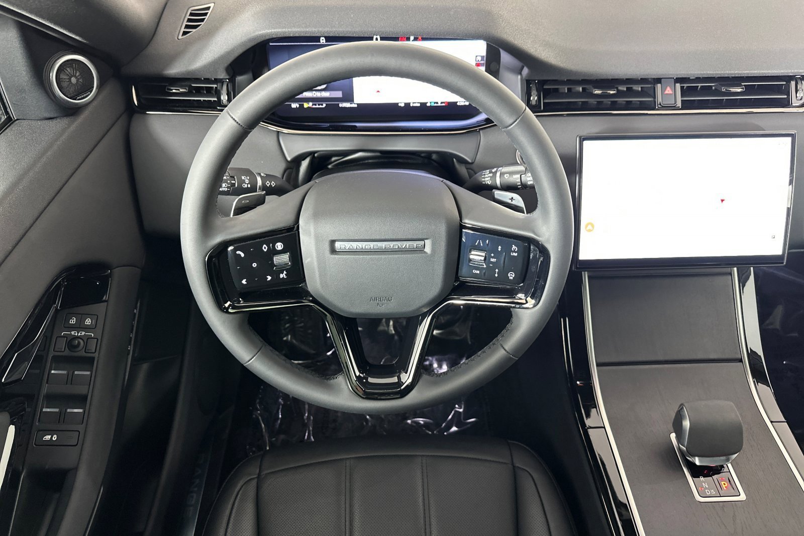 Used 2024 Land Rover Range Rover Evoque Dynamic SE image 13