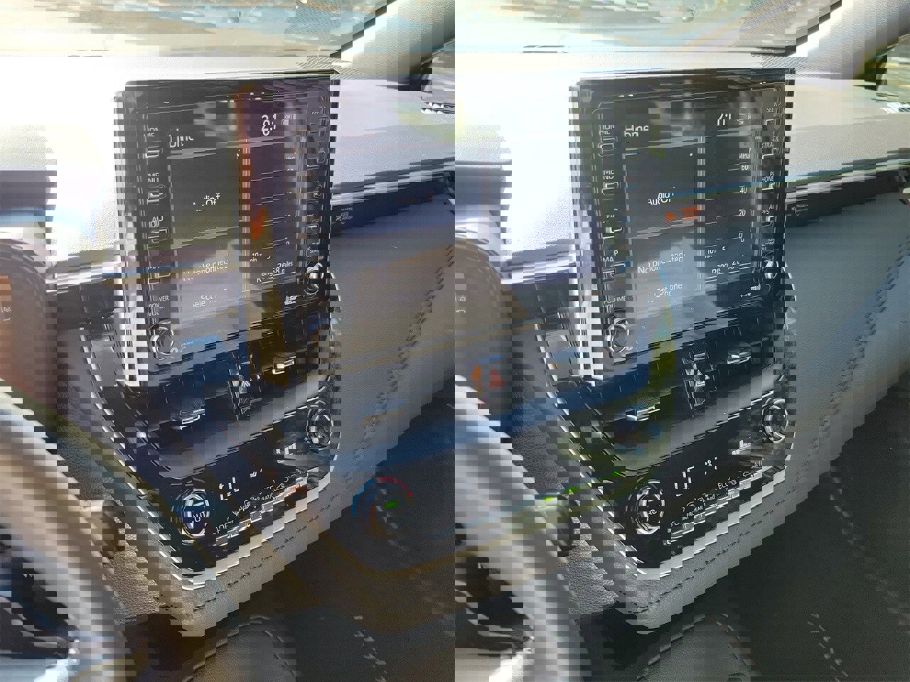 Used 2021 Toyota Corolla SE image 23