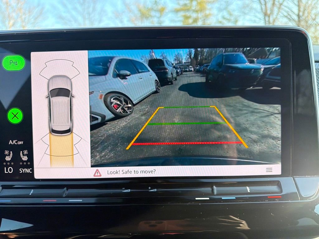 Used 2025 Volkswagen Atlas Cross Sport SEL image 39