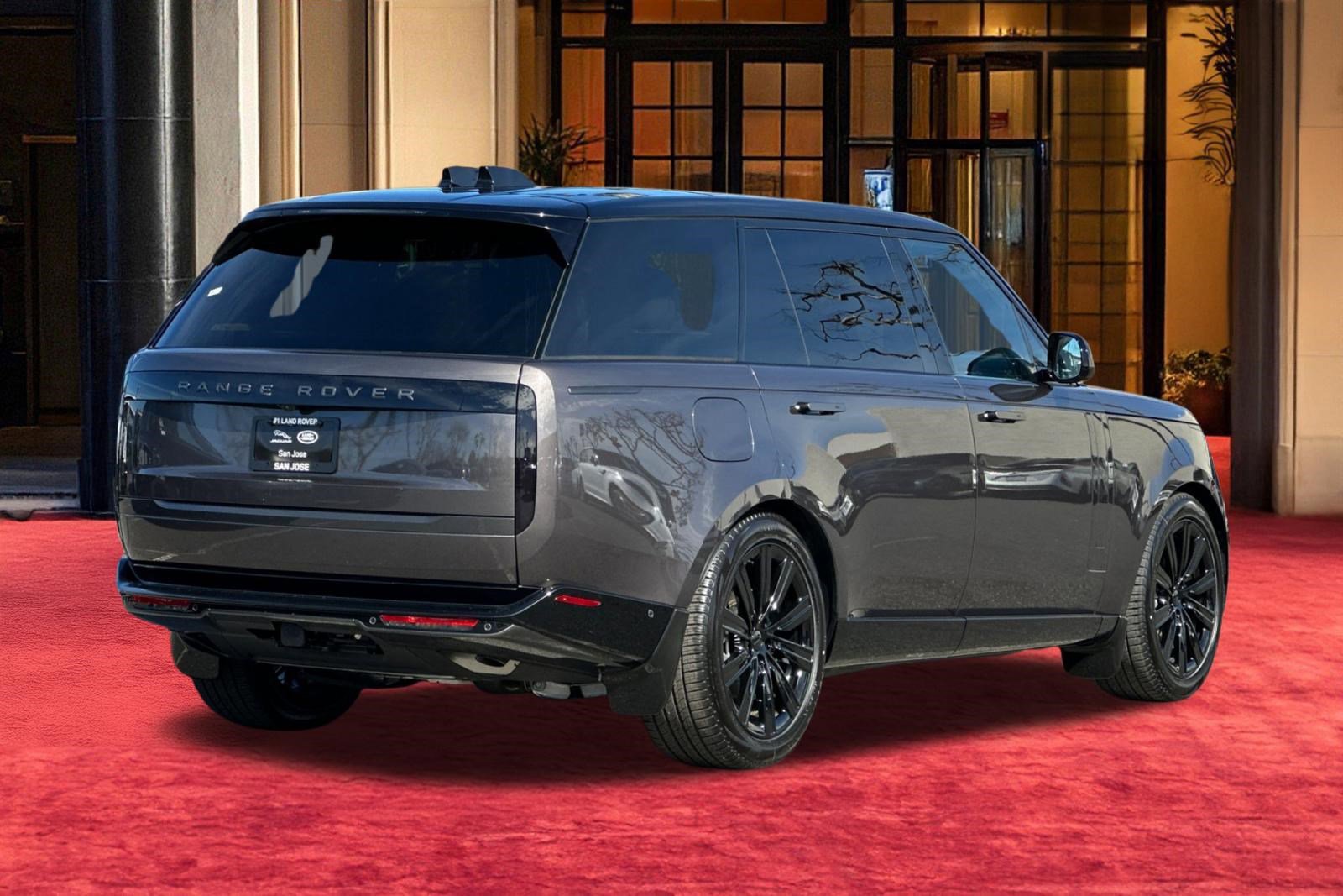 New 2026 Land Rover Range Rover Long Wheelbase SE image 10