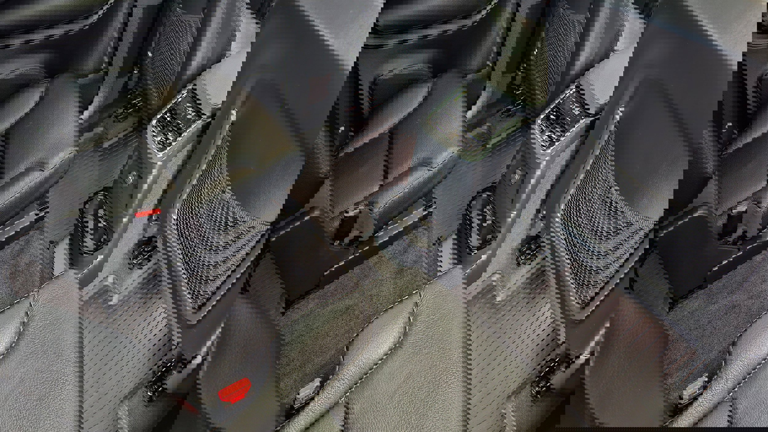 Certified 2022 Volvo XC90 T8 Inscription Expression w/ Advanced Package image 17