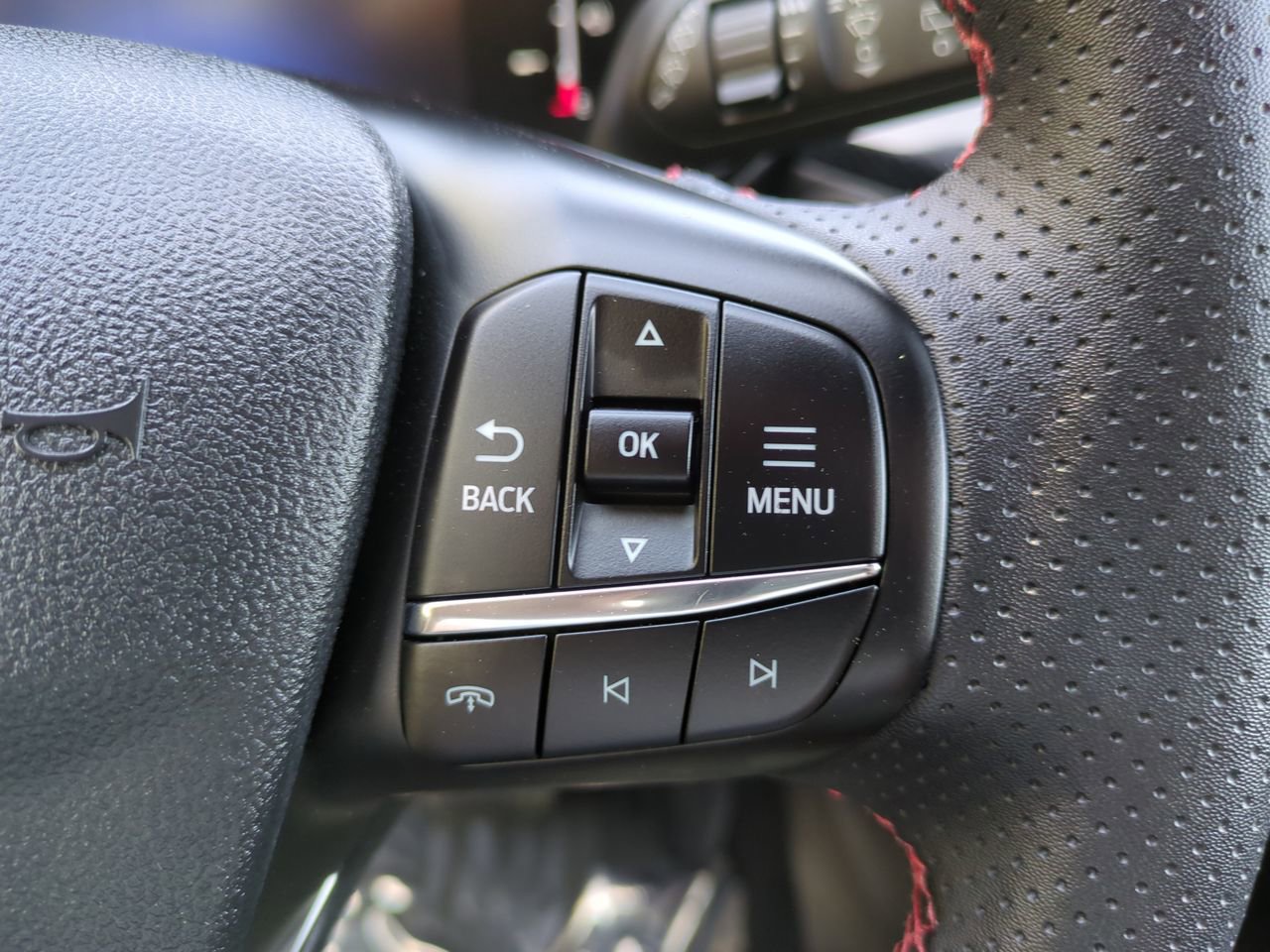 Used 2026 Ford Escape ST-Line FWD image 24