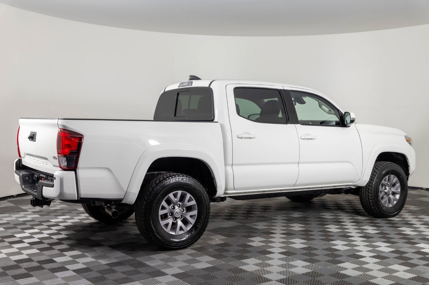 Used 2023 Toyota Tacoma SR5 image 8