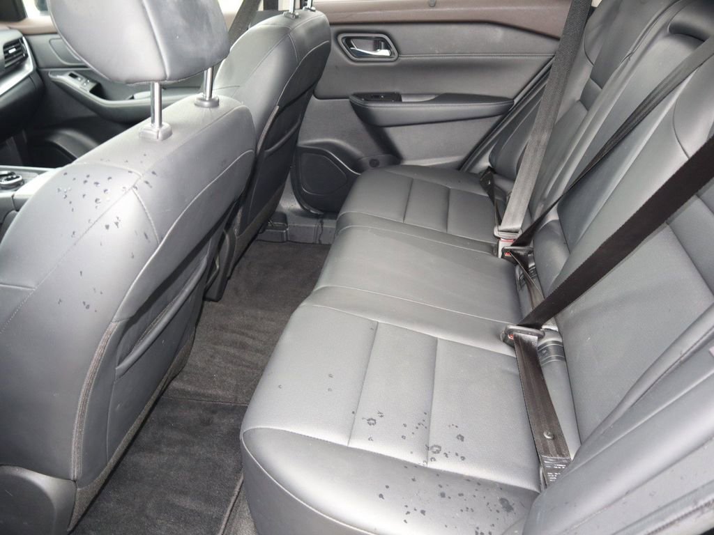 Certified 2022 Nissan Rogue SV w/ SV Premium Package image 16