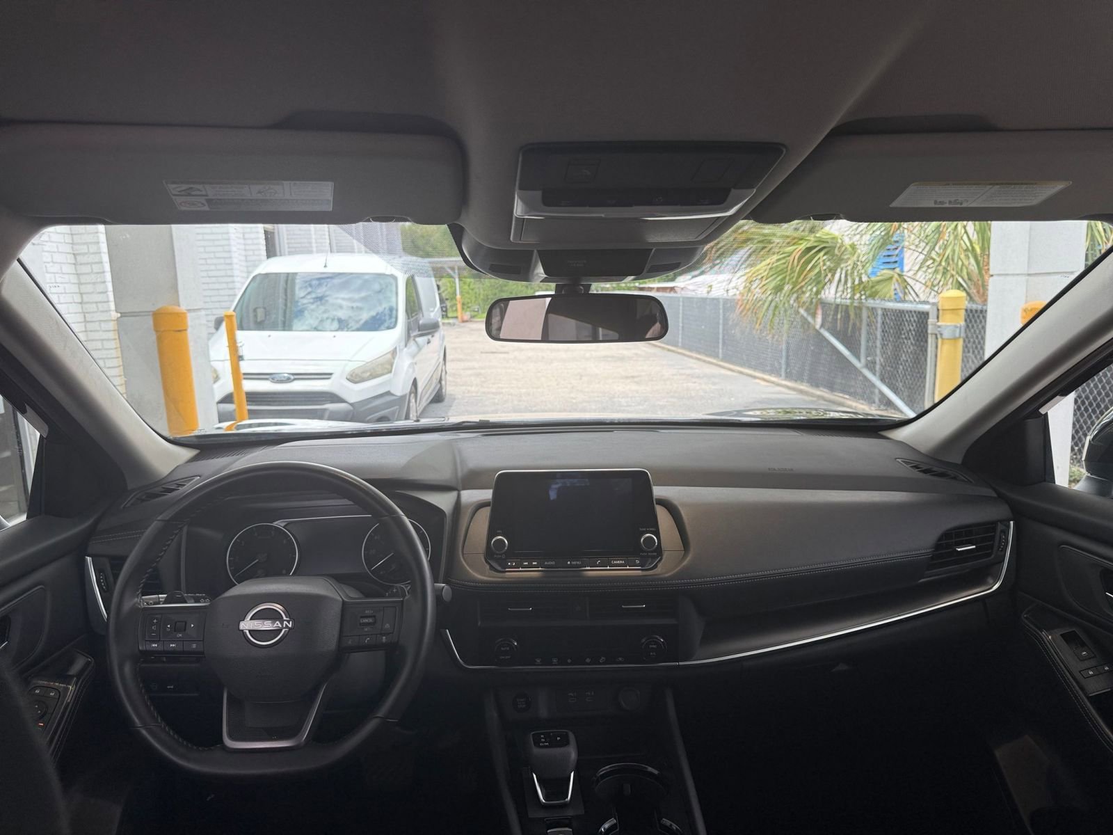 Used 2025 Nissan Rogue SV FWD image 35