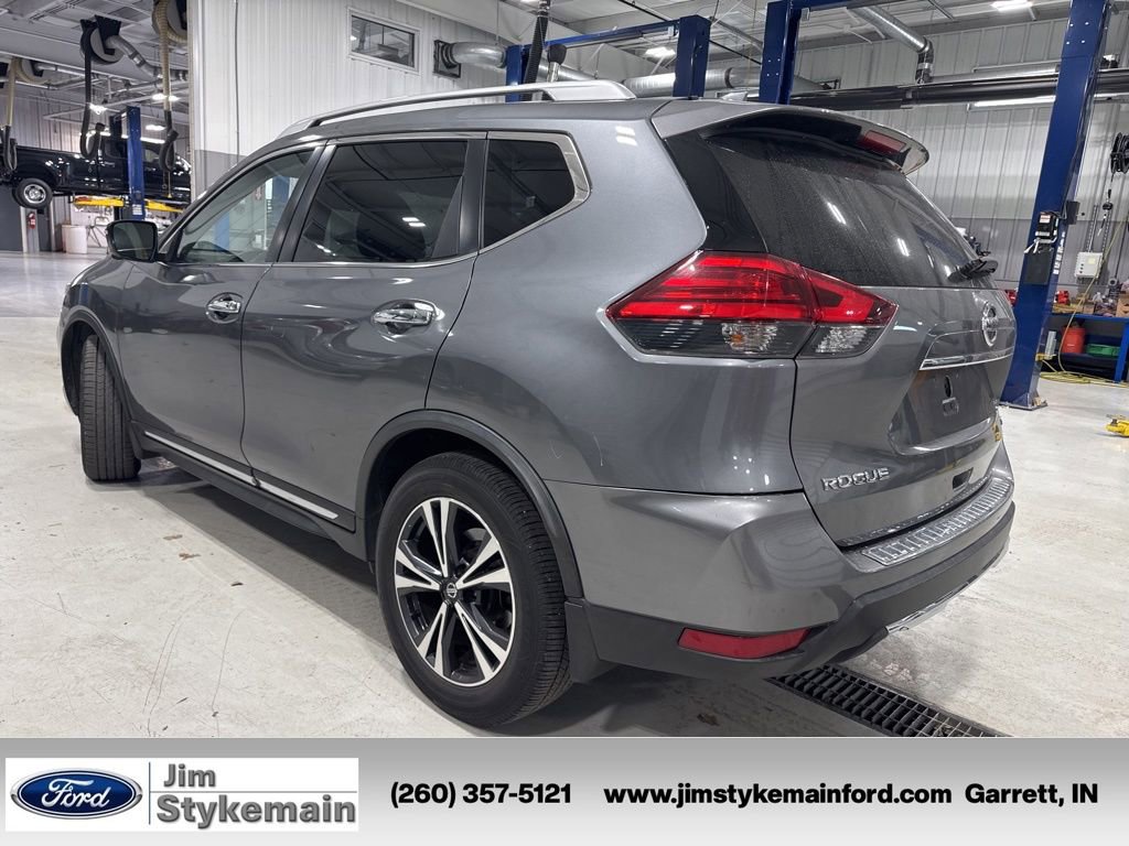 Used 2017 Nissan Rogue SL w/ SL Premium Package image 5
