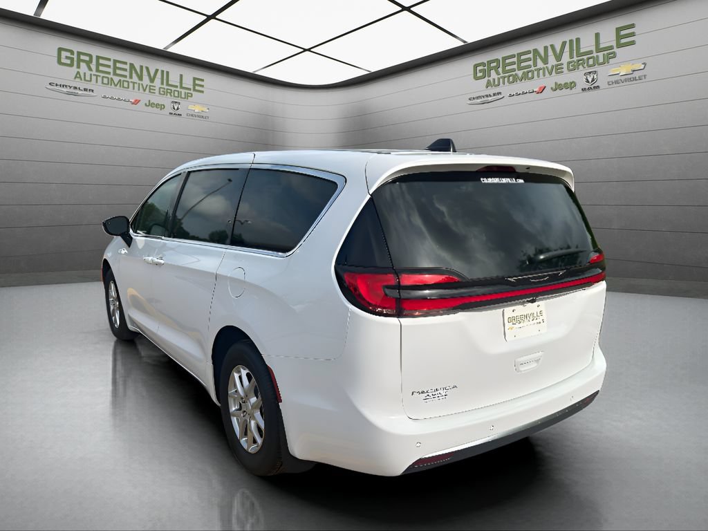 New 2027 Chrysler Pacifica Select FWD image 7