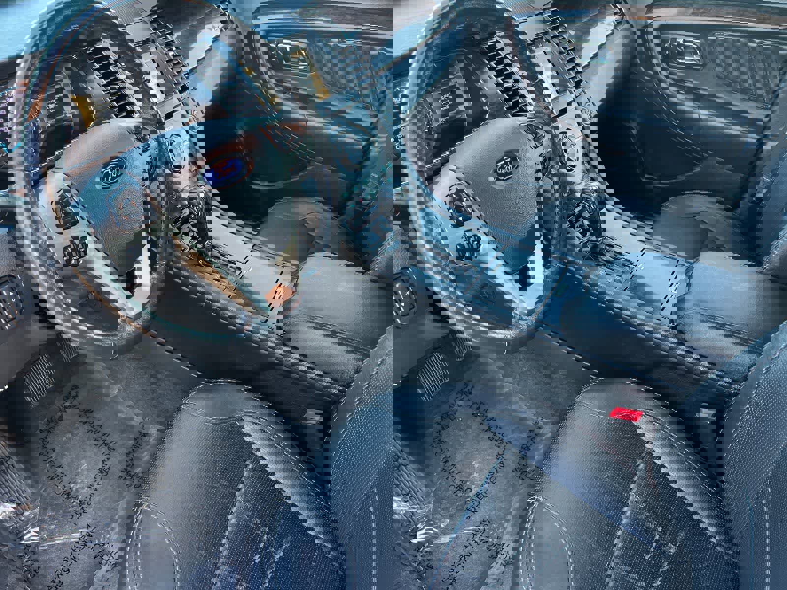 Used 2018 Ford Taurus Limited FWD image 12