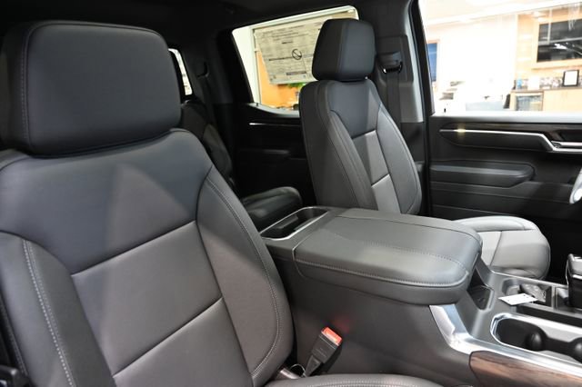 New 2026 GMC Sierra 1500 SLT w/ SLT Premium Plus Package image 11