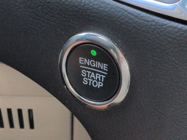 Certified 2019 Ford Edge Titanium FWD image 26