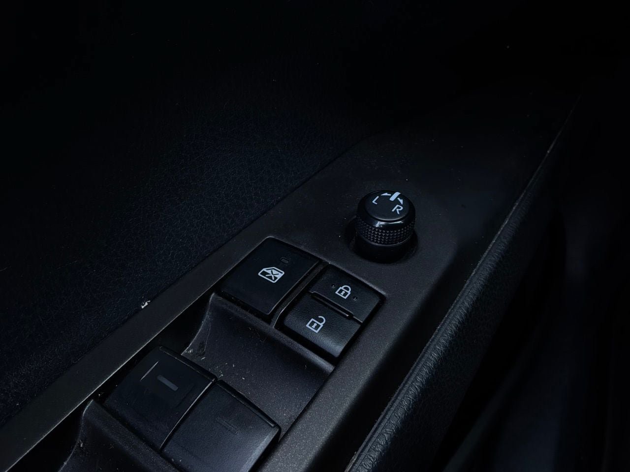 Used 2023 Toyota Camry SE FWD image 21