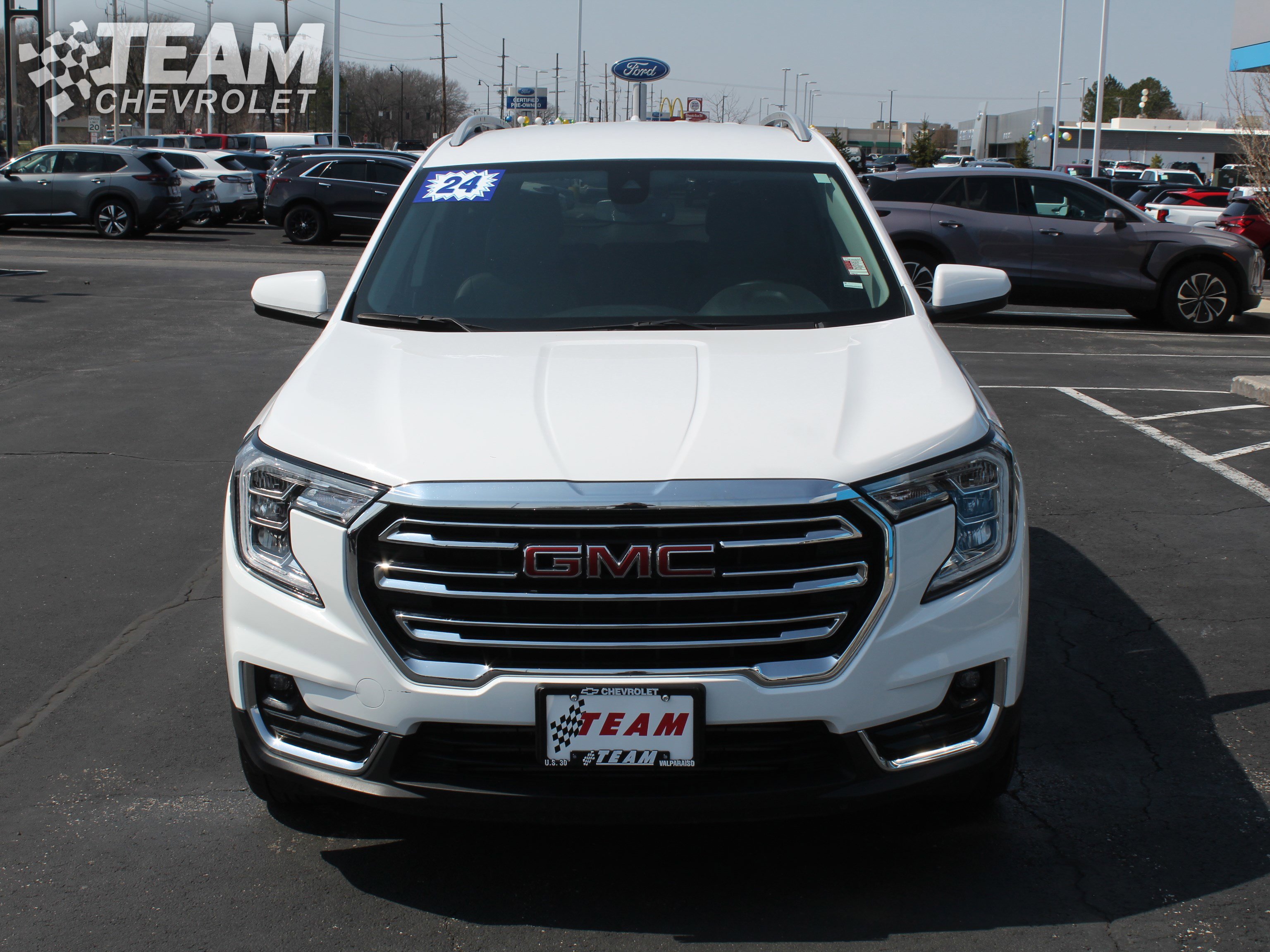 Used 2024 GMC Terrain SLT image 9
