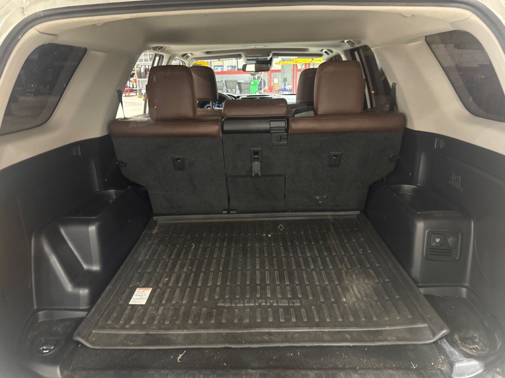Used 2020 Toyota 4Runner Limited AWD/4WD image 3
