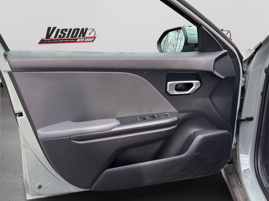 Certified 2025 Kia K4 LXS image 20