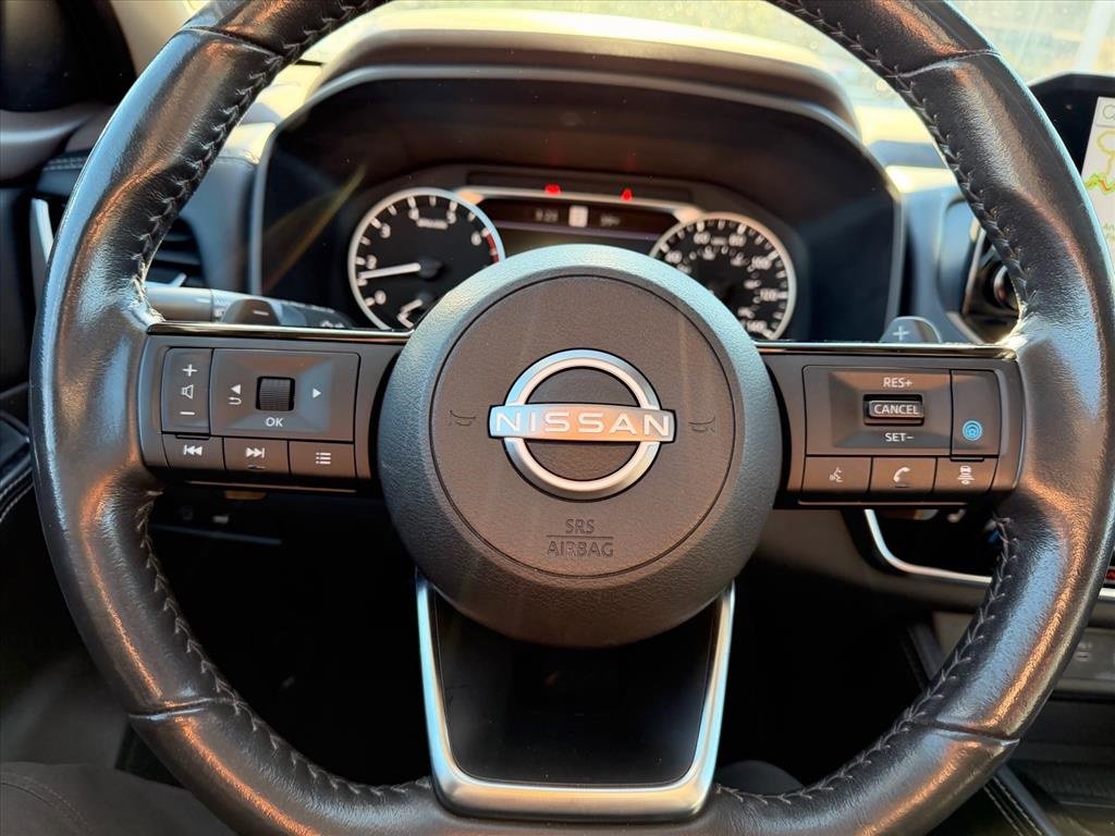 Used 2023 Nissan Rogue SL w/ SL Premium Package image 16