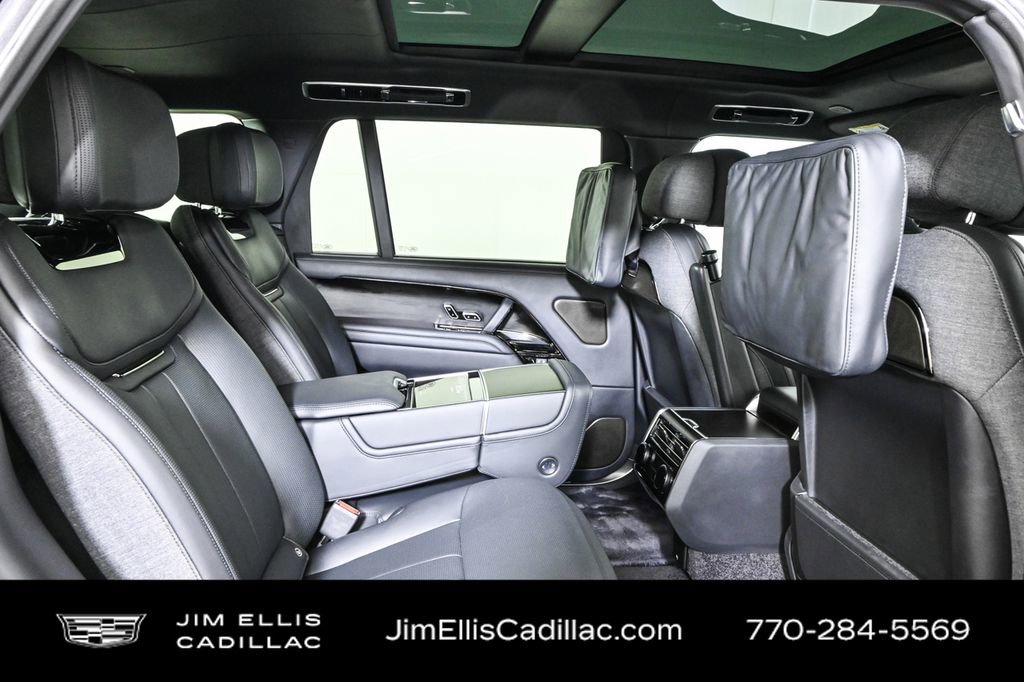 Used 2023 Land Rover Range Rover SV image 24