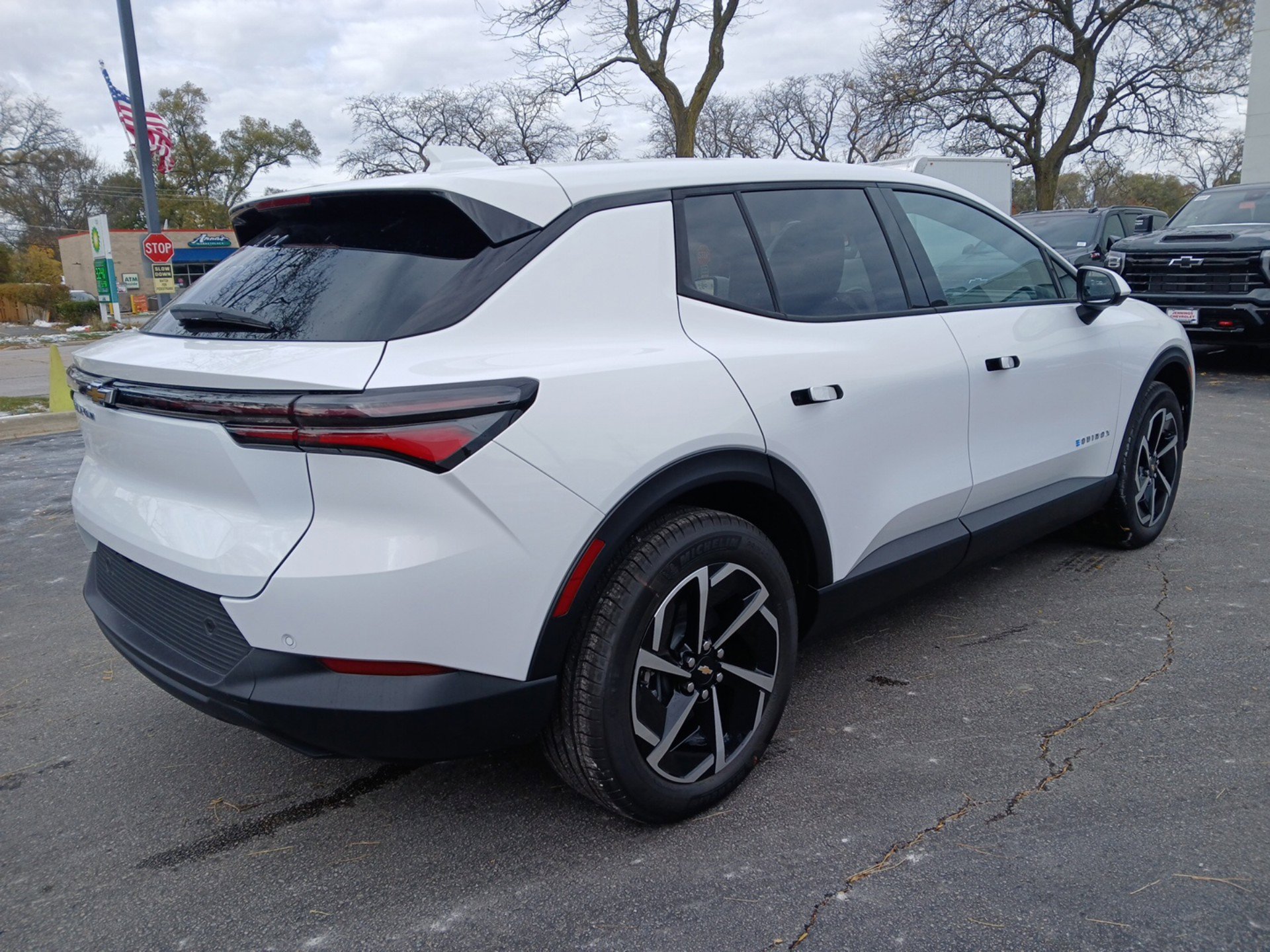 New 2026 Chevrolet Equinox EV LT image 4