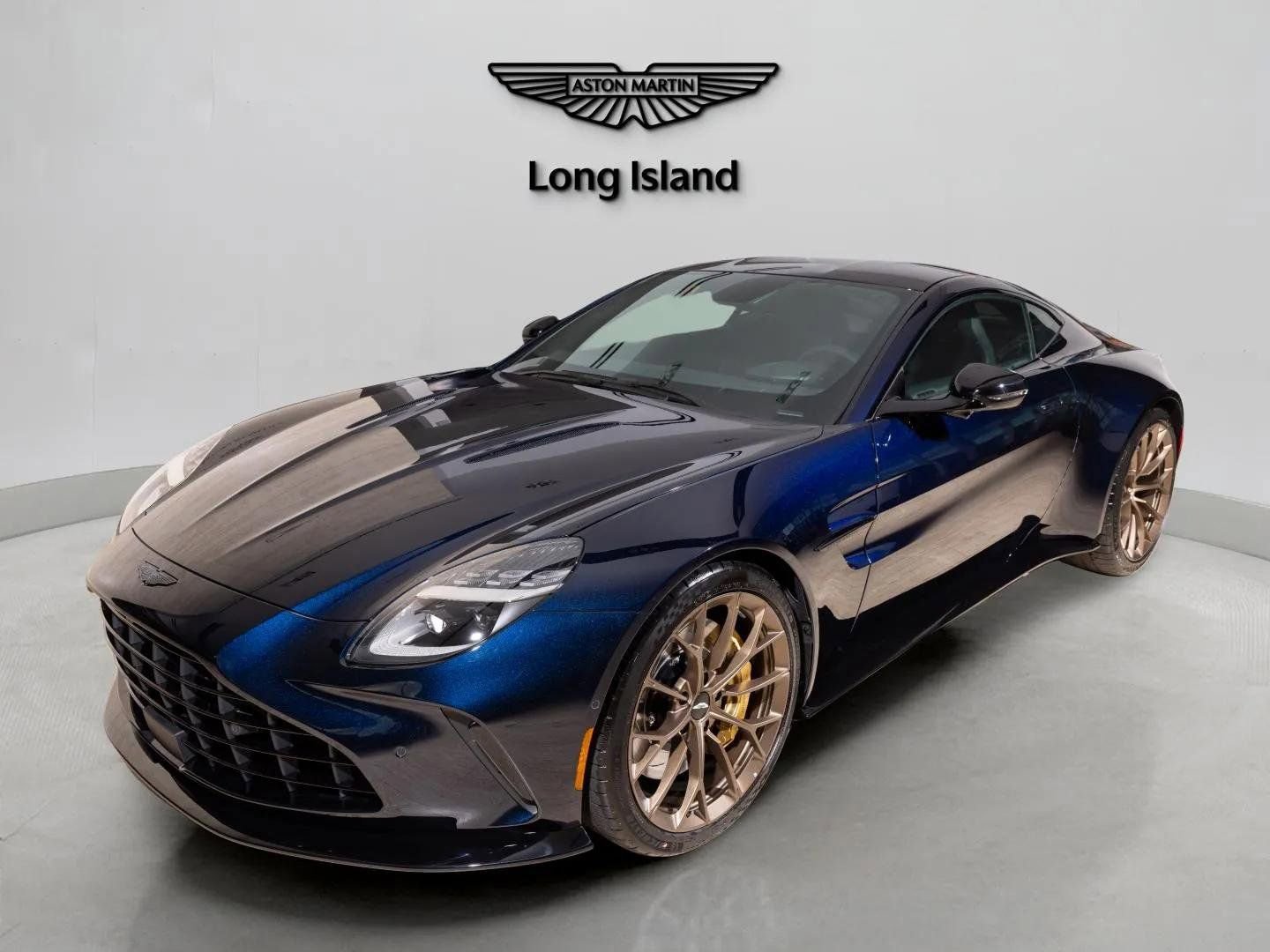 New 2026 Aston Martin V8 Vantage Coupe RWD image 3