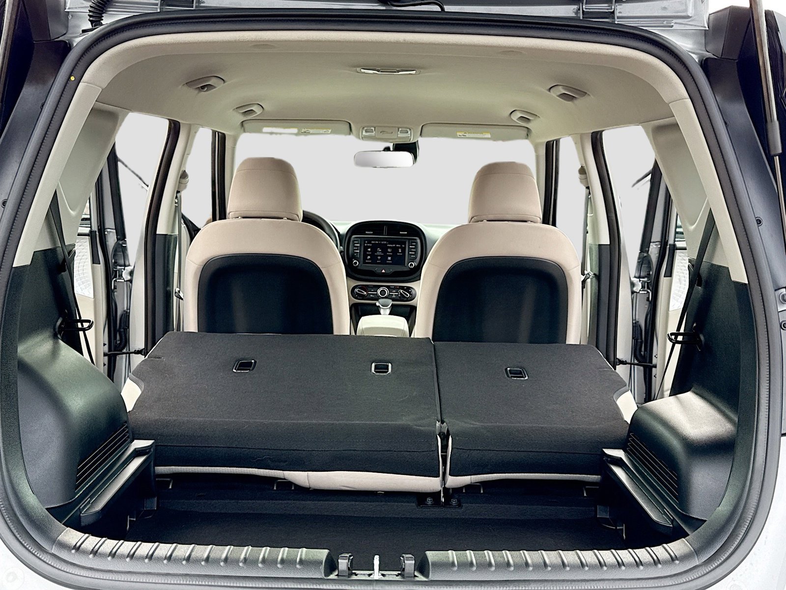 Used 2025 Kia Soul LX image 7