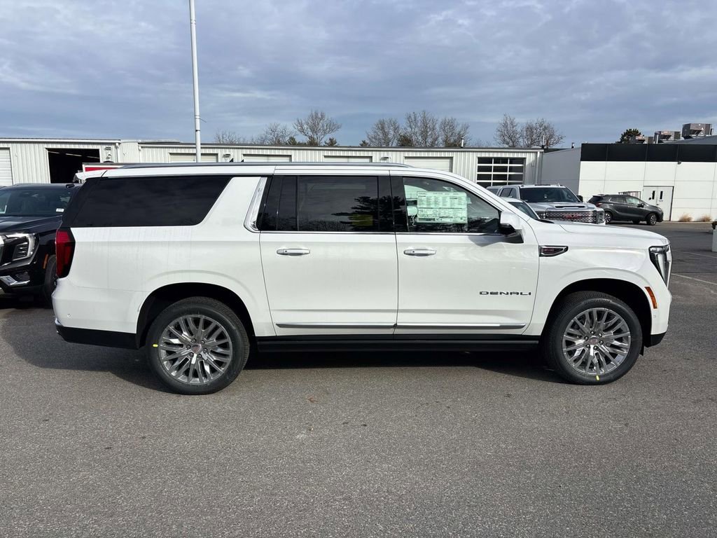 New 2026 GMC Yukon XL Denali w/ Sun & Power Step Package image 2