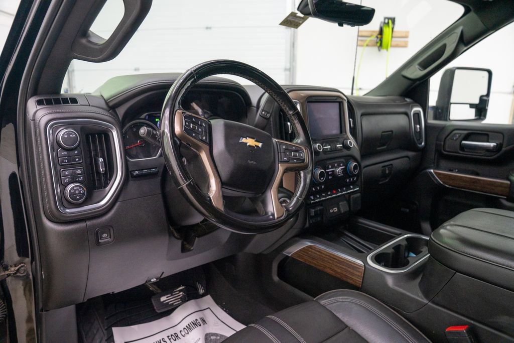 Used 2023 Chevrolet Silverado 2500 High Country w/ Technology Package image 24