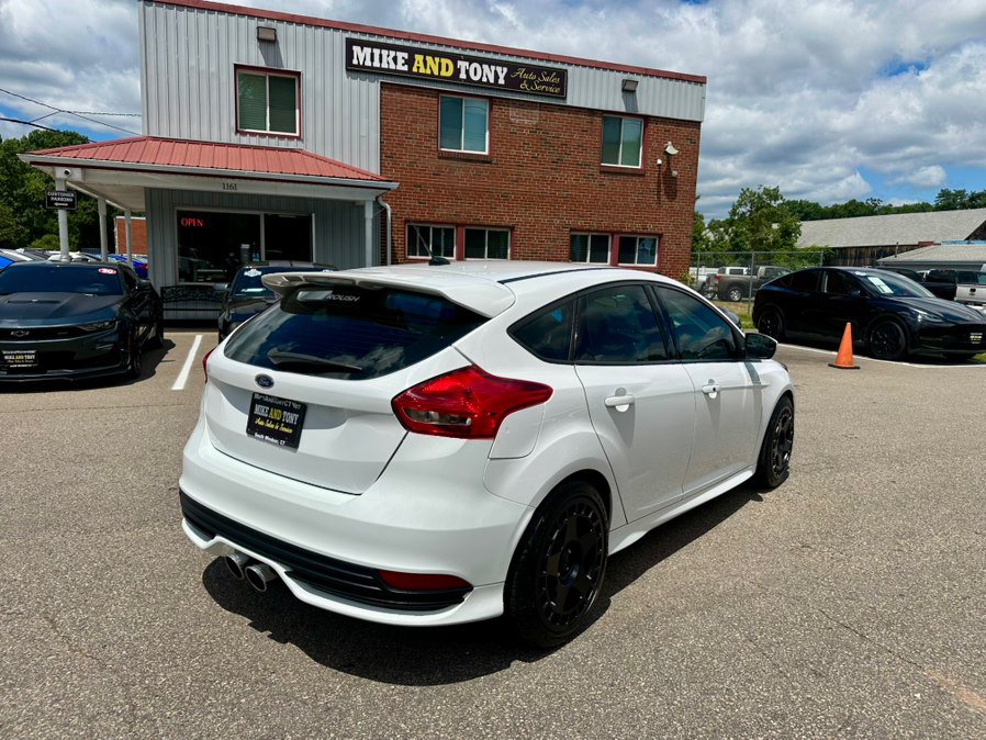 Used 2018 Ford Focus ST FWD image 8